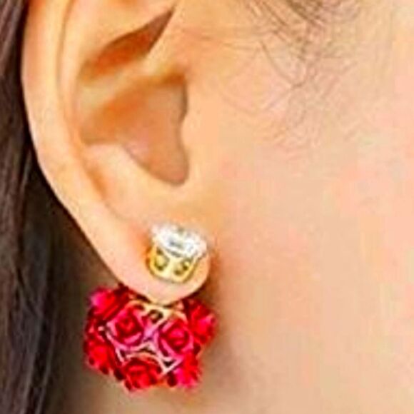 BRAND NEW CATHERINE MALANDRINO 4PAIRS"DOUBLED FLOWER LADIES SHAPE EARRINGS - Picture 1 of 11